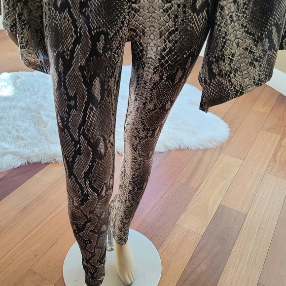 PYTHON BELL SLEEVE JUMPSUIT - Picture 6 of 14